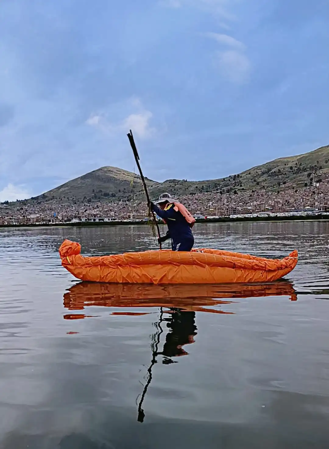 Isla Los Uros - Puno - Peru